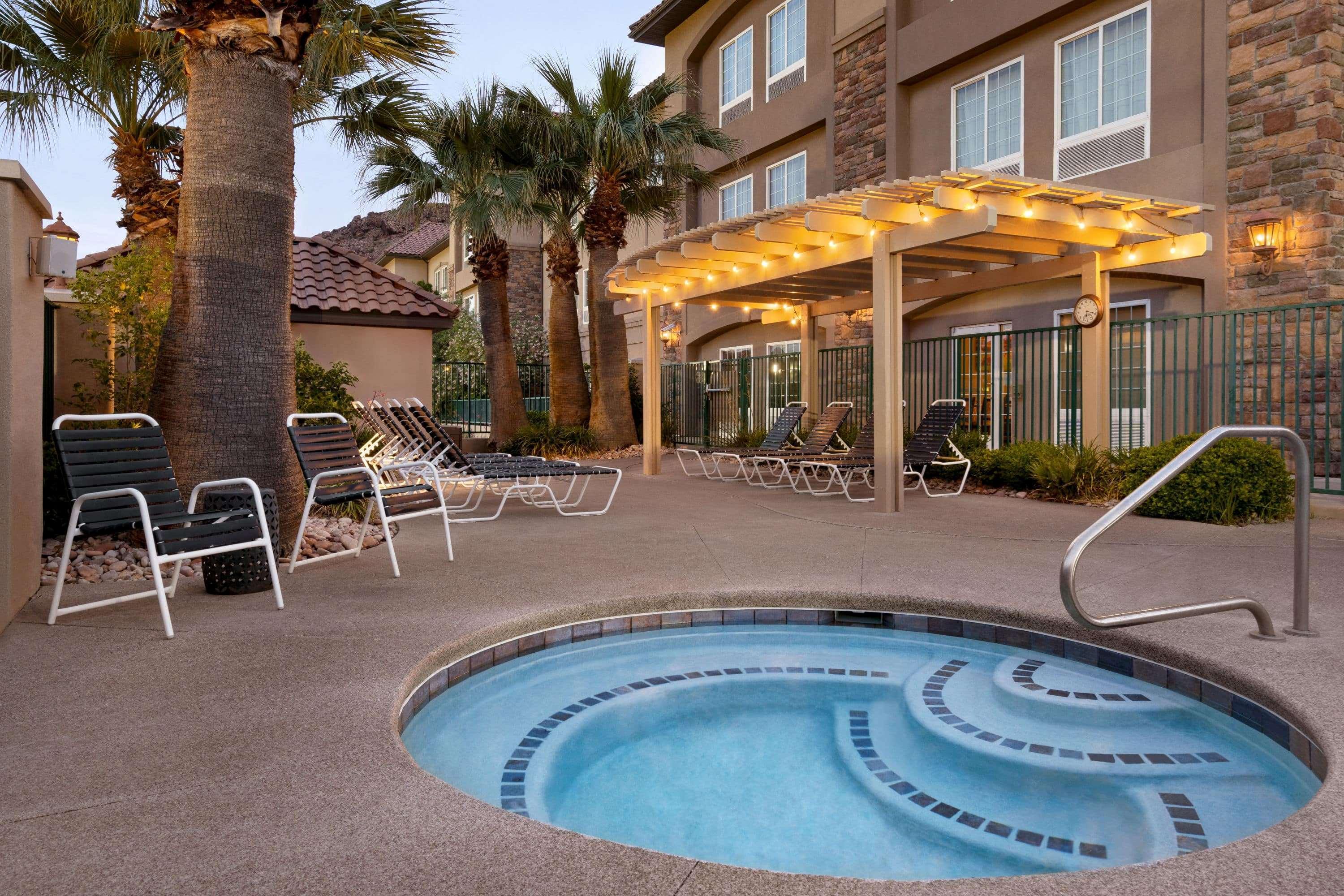 La Quinta By Wyndham St. George Hotel Exterior photo