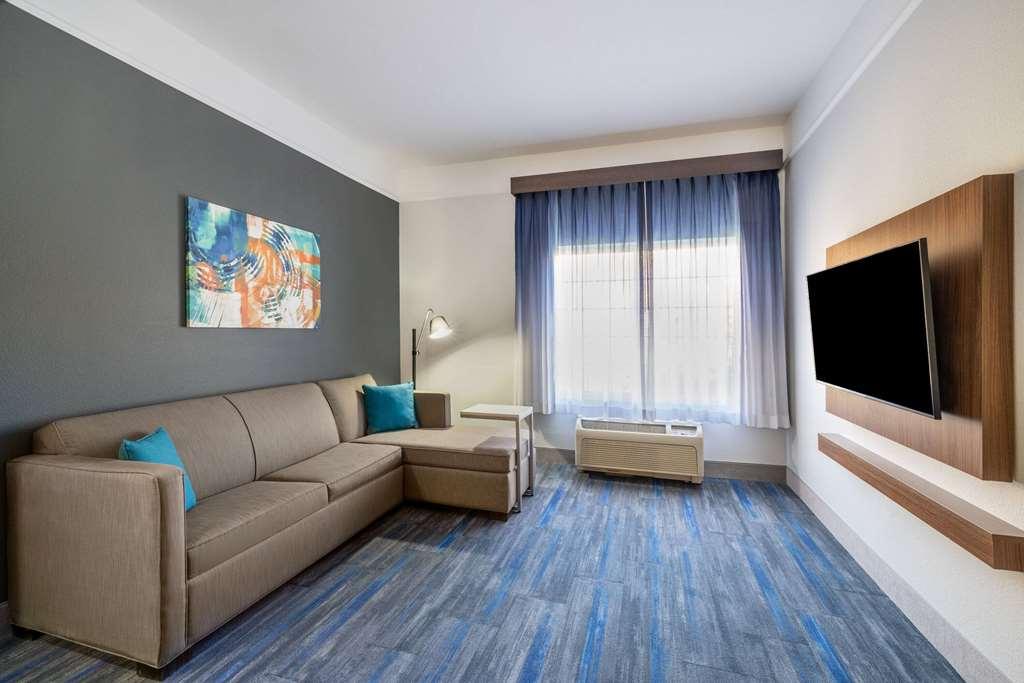 La Quinta By Wyndham St. George Hotel Room photo