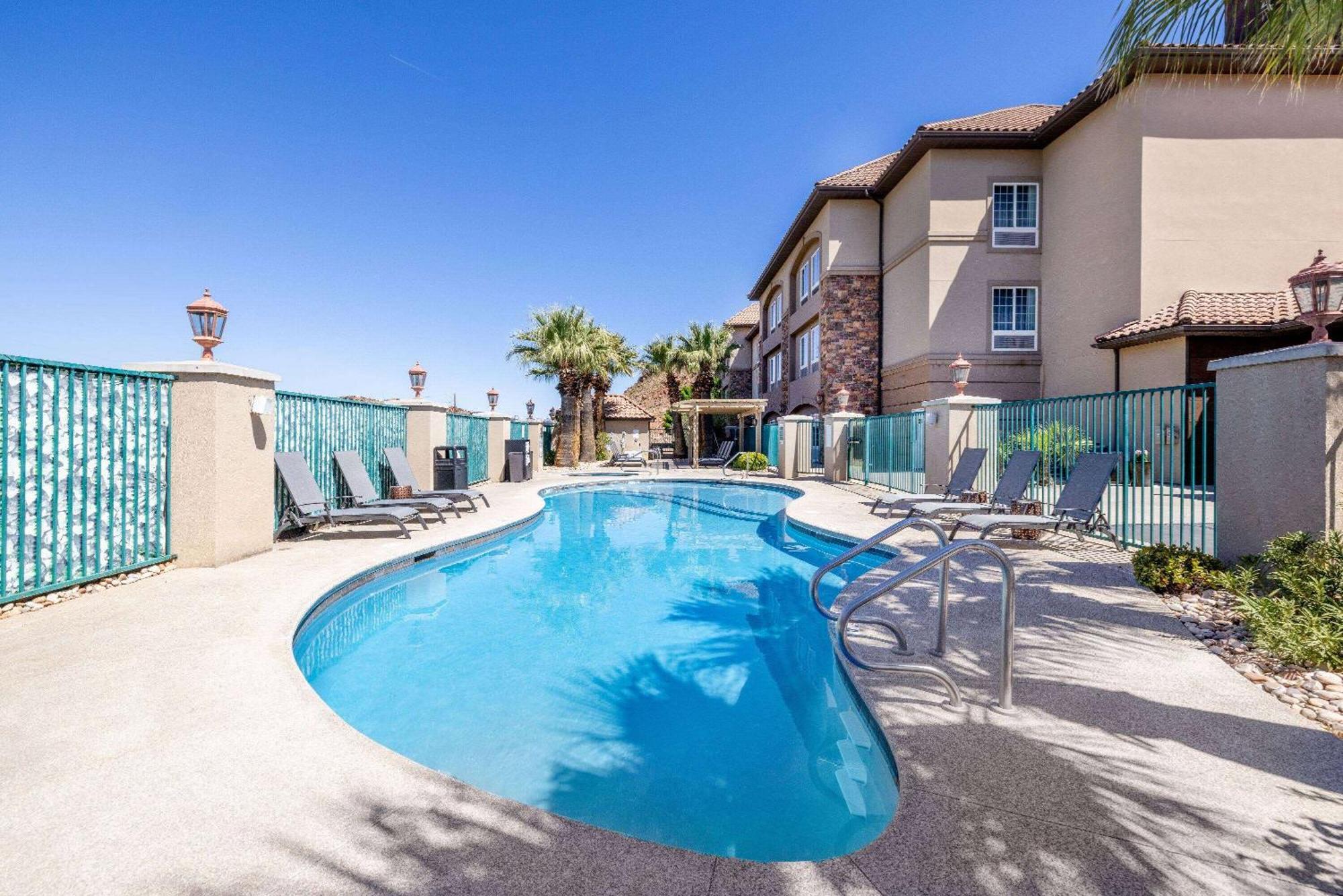 La Quinta By Wyndham St. George Hotel Exterior photo